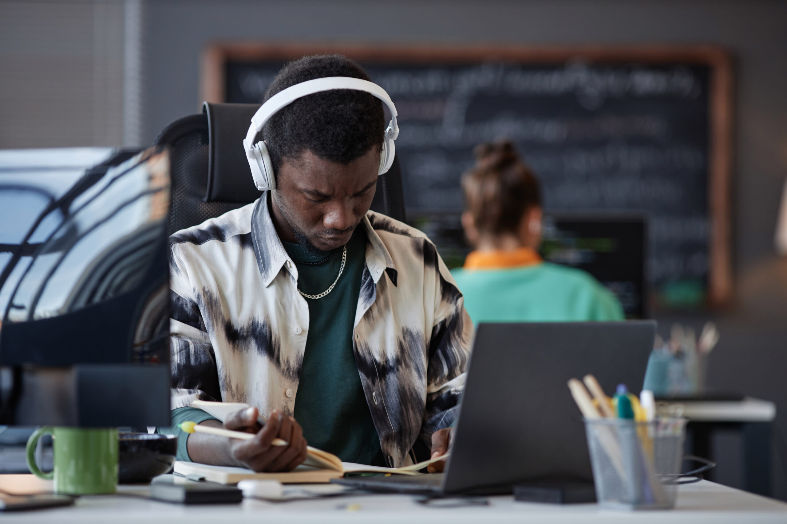 Best Tools To Improve Listening Skills For Students